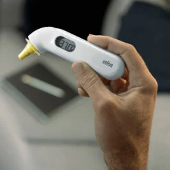 ThermoScan® 3 Thermomètre Auriculaire, IRT3030 De Braun 9 ThermoScan® 3 Thermomètre Auriculaire, IRT3030 De Braun -Bébés Produits Magasin 01078768 3